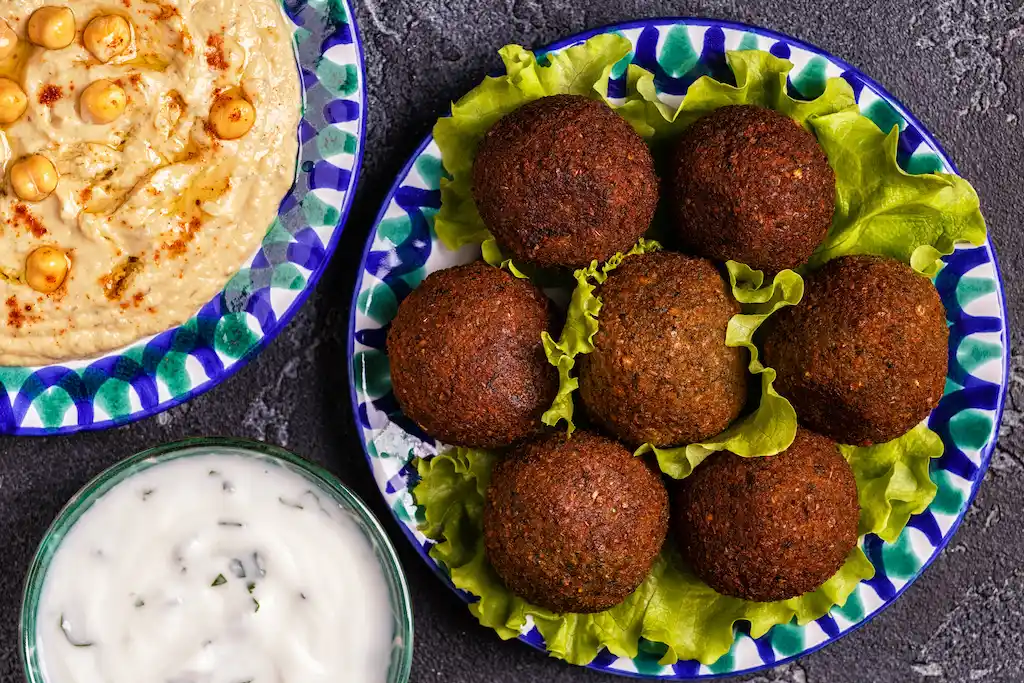 comida-vegana-para-llevar-croquetas-hummus