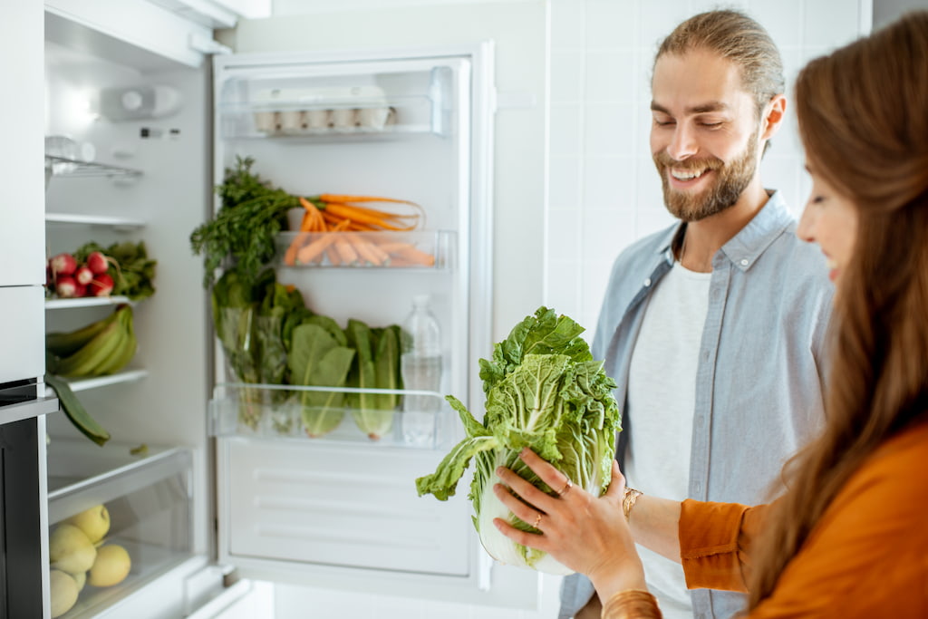 comida-vegana-para-llevar-pareja-nevera